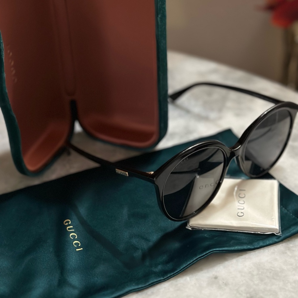 Gucci sunglasses! Authentic!!!! Brand new - Picture 5 of 8